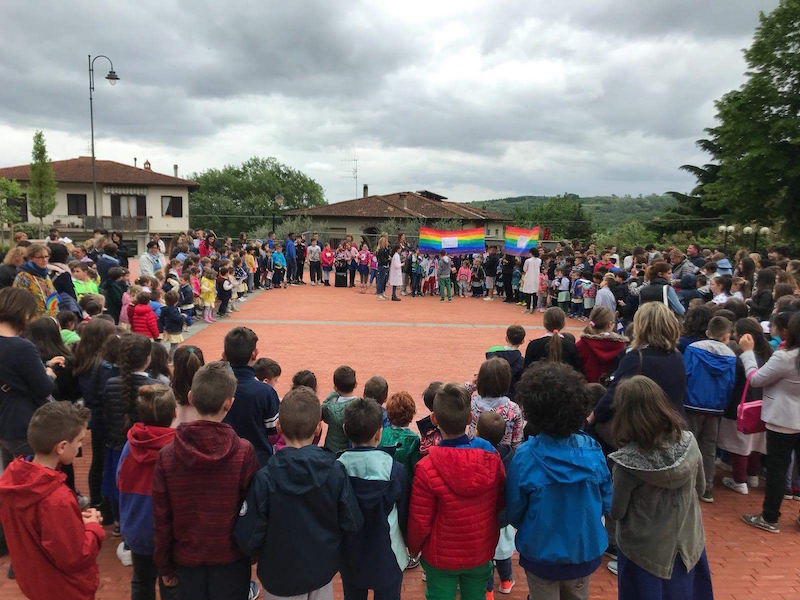 Scuole in piazza per la pace in Siria